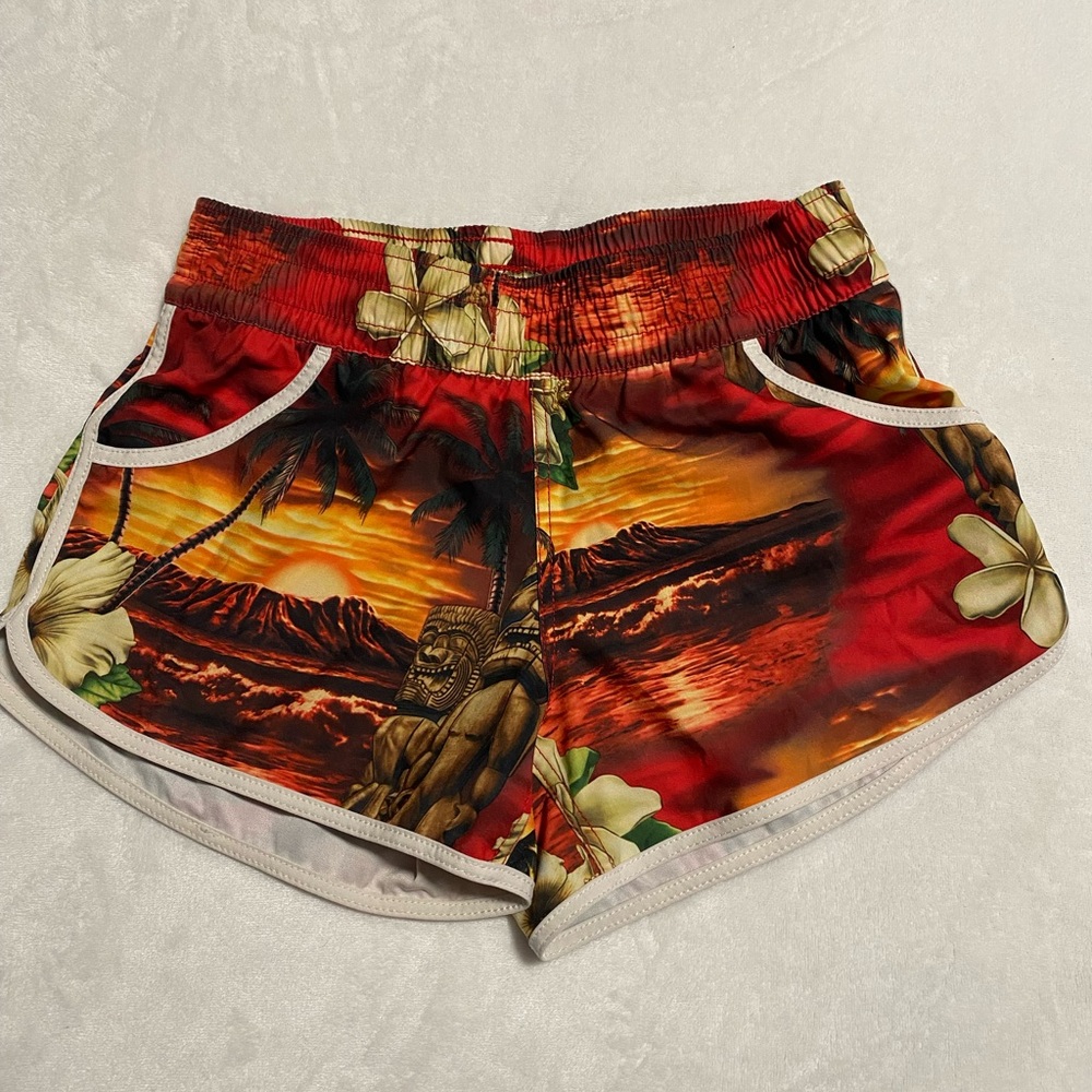 Favant Hawaii Womens Red Tropical Print Shorts
